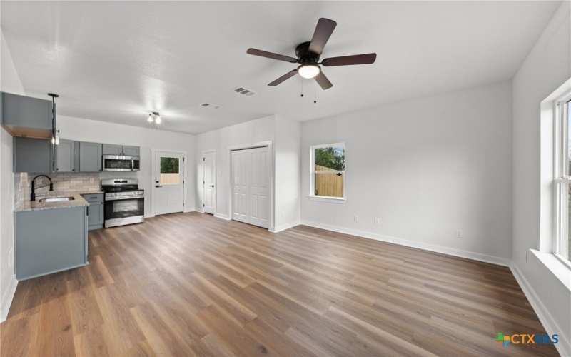 915 S 6th Street, Temple, TX 76501, 2 Habitaciones Habitaciones , ,1 BañoBaños,Residential,En Venta,915 S 6th Street,0,589066