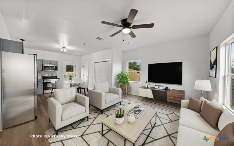915 S 6th Street, Temple, TX 76501, 2 Habitaciones Habitaciones , ,1 BañoBaños,Residential,En Venta,915 S 6th Street,0,589066