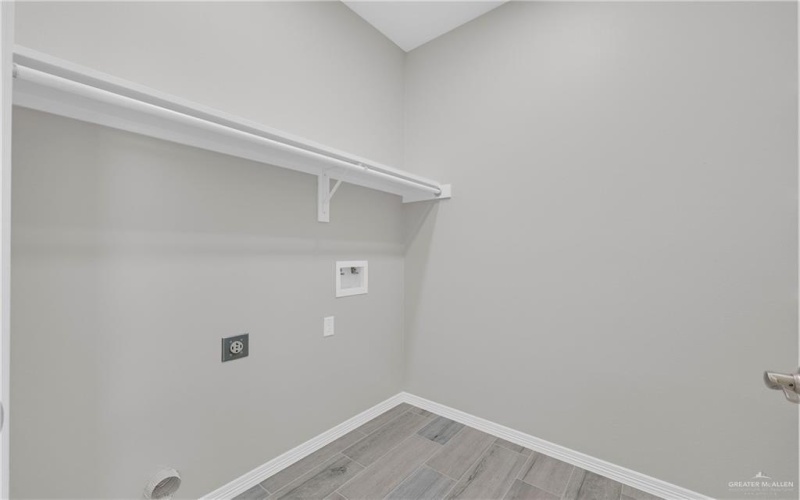 1334 S 9th Street, Alamo, TX 78516, 3 Habitaciones Habitaciones , ,2 BañosBaños,Residential,En Venta,1334 S 9th Street,0,478001