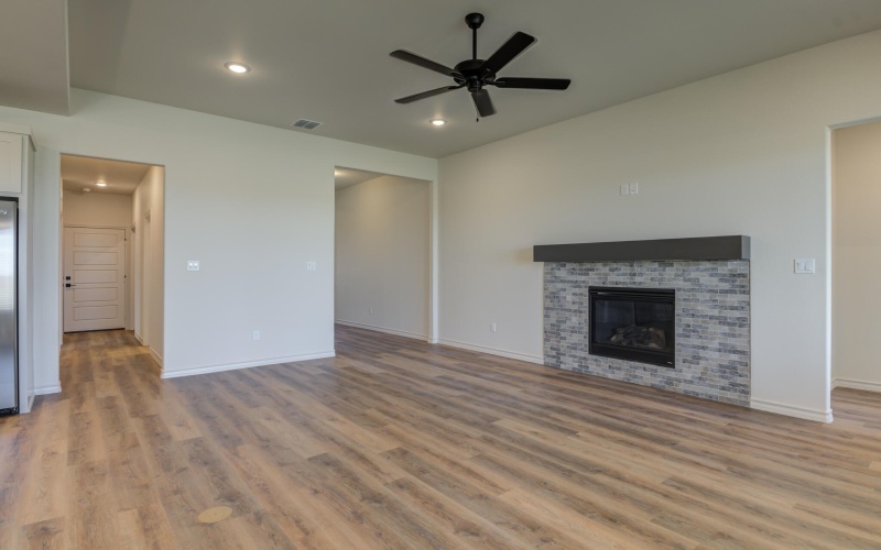 612 E 13th Street, Wolfforth, TX 79382, 4 Habitaciones Habitaciones , ,3 BañosBaños,Residential,En Venta,612 E 13th Street,0,202558876