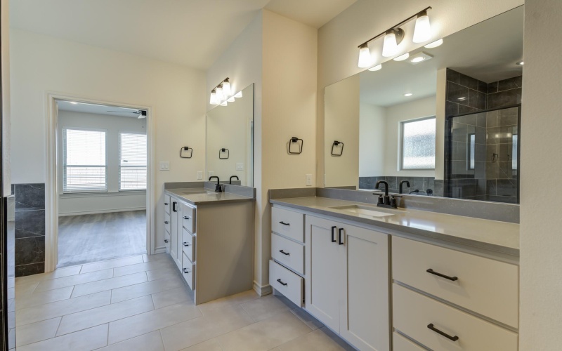 612 E 13th Street, Wolfforth, TX 79382, 4 Habitaciones Habitaciones , ,3 BañosBaños,Residential,En Venta,612 E 13th Street,0,202558876