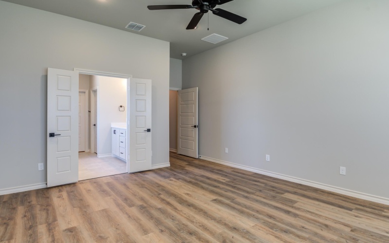 601 E 13th Street, Wolfforth, TX 79382, 4 Bedrooms Bedrooms, ,3 BathroomsBathrooms,Residential,For Sale,601 E 13th Street,0,202558878