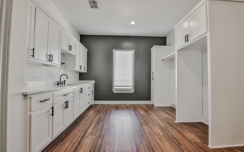 6902 Wilson Crk Lane, Lubbock, TX 79407, 6 Bedrooms Bedrooms, ,5 BathroomsBathrooms,Residential,For Sale,6902 Wilson Crk Lane,0,202558882