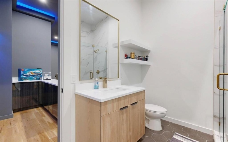 3828 Eaton Drive, Dallas, TX 75220, 5 Bedrooms Bedrooms, ,5 BathroomsBathrooms,Residential,For Sale,3828 Eaton Drive,0,20968224