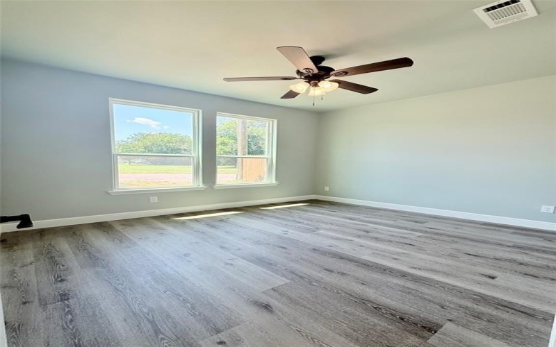 202 Mansfield Road, Cleburne, TX 76031, 3 Habitaciones Habitaciones , ,2 BañosBaños,Residential,En Venta,202 Mansfield Road,0,21002150