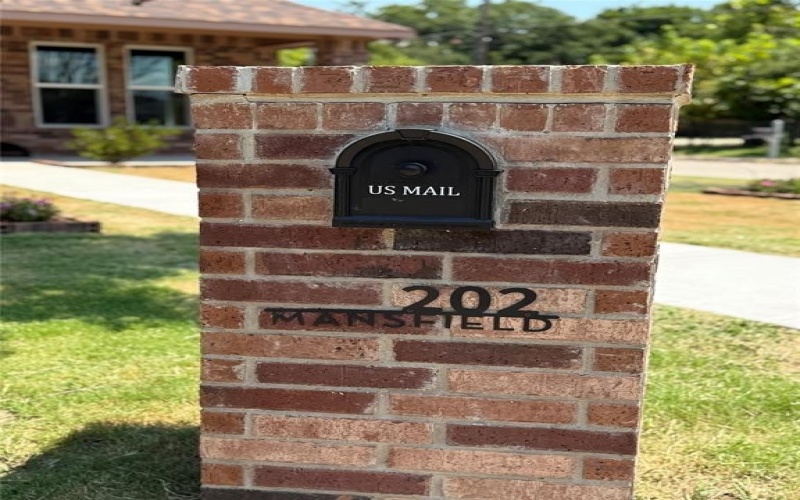202 Mansfield Road, Cleburne, TX 76031, 3 Habitaciones Habitaciones , ,2 BañosBaños,Residential,En Venta,202 Mansfield Road,0,21002150