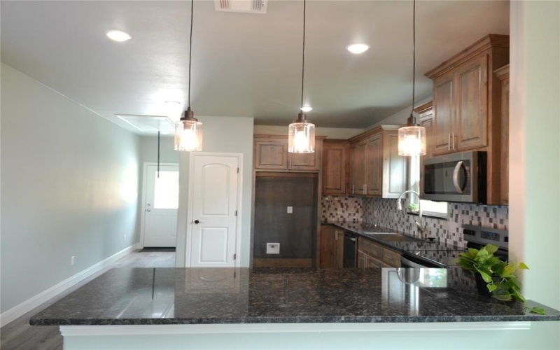 202 Mansfield Road, Cleburne, TX 76031, 3 Habitaciones Habitaciones , ,2 BañosBaños,Residential,En Venta,202 Mansfield Road,0,21002150