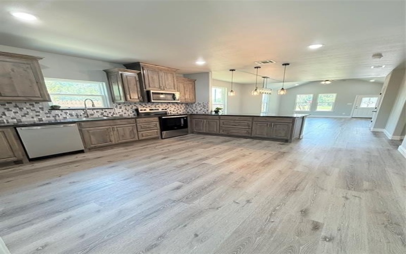 202 Mansfield Road, Cleburne, TX 76031, 3 Habitaciones Habitaciones , ,2 BañosBaños,Residential,En Venta,202 Mansfield Road,0,21002150