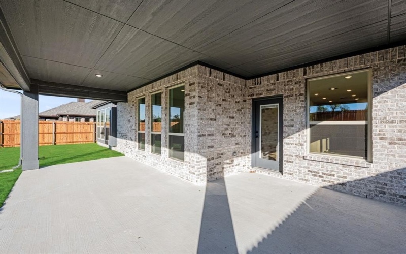 450 Aspen Way, Lavon, TX 75166, 4 Bedrooms Bedrooms, ,3 BathroomsBathrooms,Residential,For Sale,450 Aspen Way,0,21020369