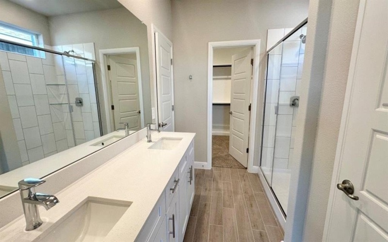 10817 BLACK ONYX Drive, Fort Worth, TX 76036, 5 Habitaciones Habitaciones , ,5 BañosBaños,Residential,En Venta,10817 BLACK ONYX Drive,0,21022795