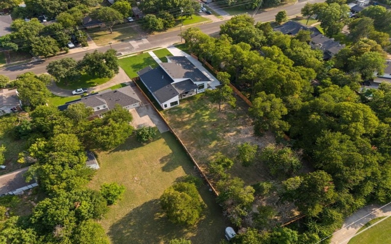 3115 GIBBS WILLIAMS Road, Dallas, TX 75233, 3 Habitaciones Habitaciones , ,3 BañosBaños,Residential,En Venta,3115 GIBBS WILLIAMS Road,0,21023605