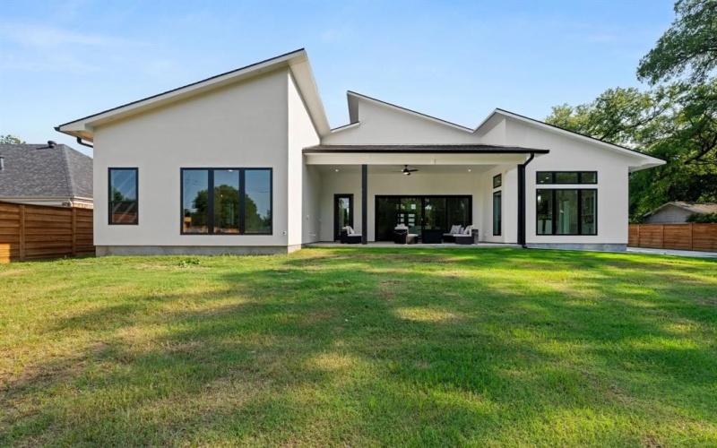 3115 GIBBS WILLIAMS Road, Dallas, TX 75233, 3 Habitaciones Habitaciones , ,3 BañosBaños,Residential,En Venta,3115 GIBBS WILLIAMS Road,0,21023605