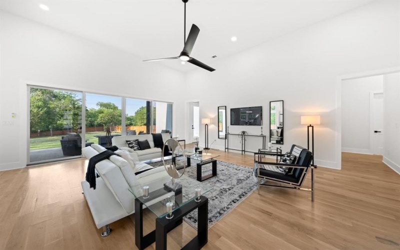 3115 GIBBS WILLIAMS Road, Dallas, TX 75233, 3 Habitaciones Habitaciones , ,3 BañosBaños,Residential,En Venta,3115 GIBBS WILLIAMS Road,0,21023605