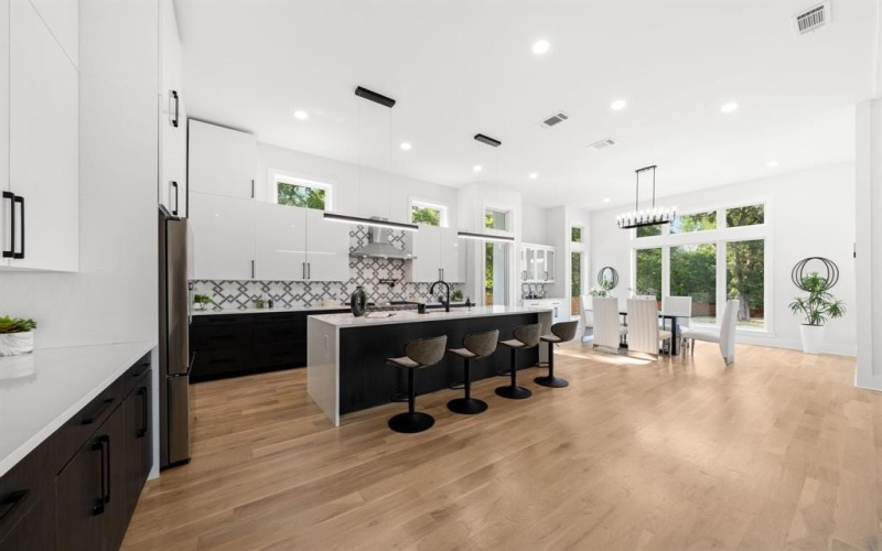 3115 GIBBS WILLIAMS Road, Dallas, TX 75233, 3 Habitaciones Habitaciones , ,3 BañosBaños,Residential,En Venta,3115 GIBBS WILLIAMS Road,0,21023605