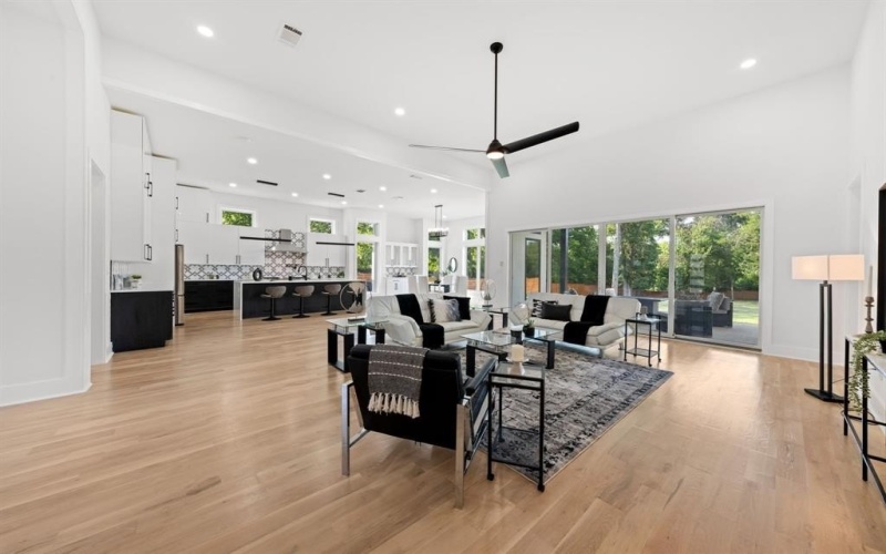 3115 GIBBS WILLIAMS Road, Dallas, TX 75233, 3 Habitaciones Habitaciones , ,3 BañosBaños,Residential,En Venta,3115 GIBBS WILLIAMS Road,0,21023605