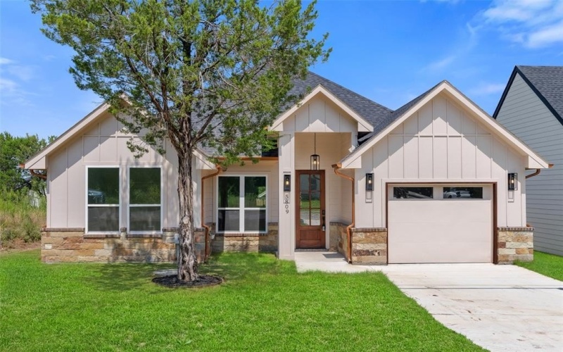 5809 Black Pine Circle, Granbury, TX 76048, 3 Bedrooms Bedrooms, ,2 BathroomsBathrooms,Residential,For Sale,5809 Black Pine Circle,0,21024772