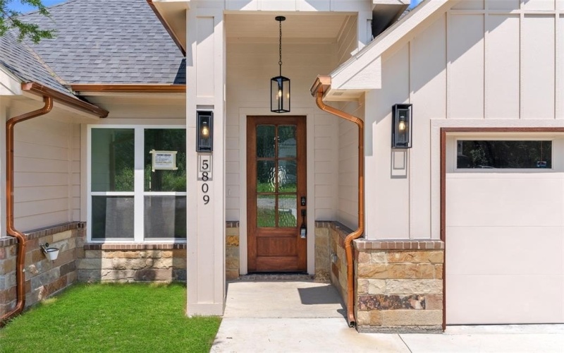 5809 Black Pine Circle, Granbury, TX 76048, 3 Bedrooms Bedrooms, ,2 BathroomsBathrooms,Residential,For Sale,5809 Black Pine Circle,0,21024772