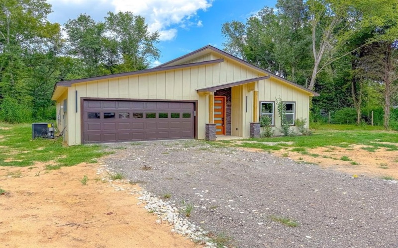 228 W FM 27, Fairfield, TX 75840, 3 Bedrooms Bedrooms, ,2 BathroomsBathrooms,Residential,For Sale,228 W FM 27,0,21024936
