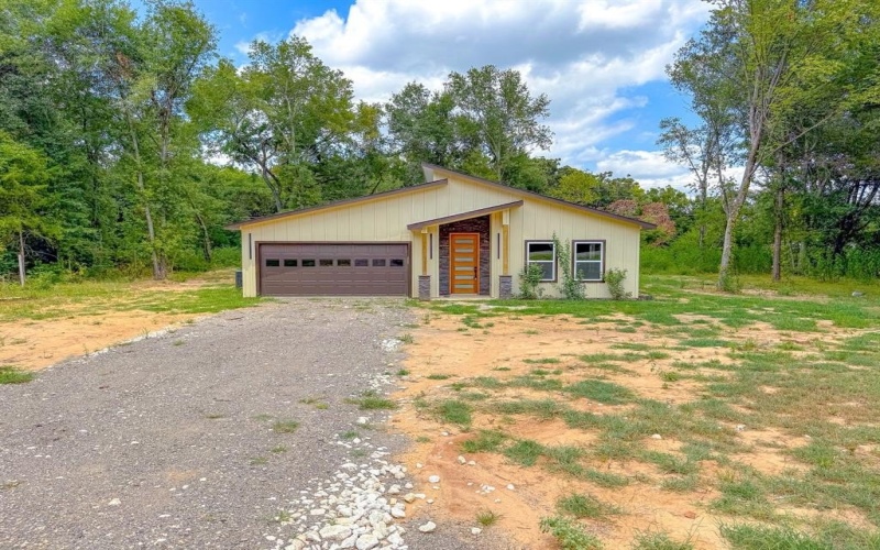 228 W FM 27, Fairfield, TX 75840, 3 Bedrooms Bedrooms, ,2 BathroomsBathrooms,Residential,For Sale,228 W FM 27,0,21024936