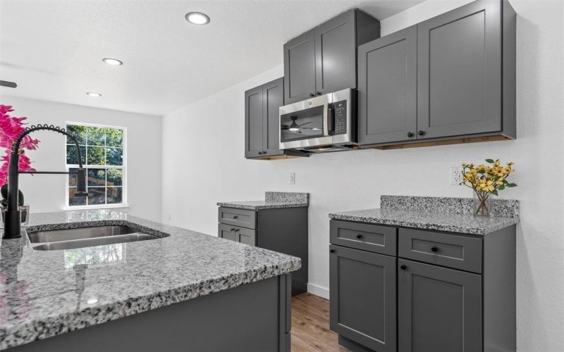 1716 N 13th Street, Waco, TX 76707, 6 Habitaciones Habitaciones , ,5 BañosBaños,Residential Multi Family,En Venta,1716 N 13th Street,0,21025492
