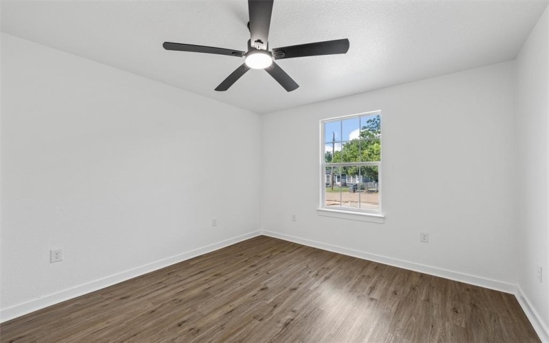 1716 N 13th Street, Waco, TX 76707, 6 Habitaciones Habitaciones , ,5 BañosBaños,Residential Multi Family,En Venta,1716 N 13th Street,0,21025492
