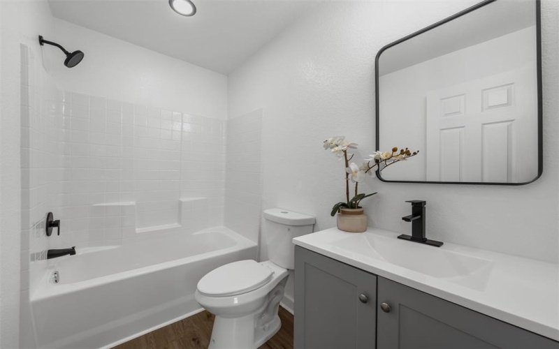1716 N 13th Street, Waco, TX 76707, 6 Habitaciones Habitaciones , ,5 BañosBaños,Residential Multi Family,En Venta,1716 N 13th Street,0,21025492