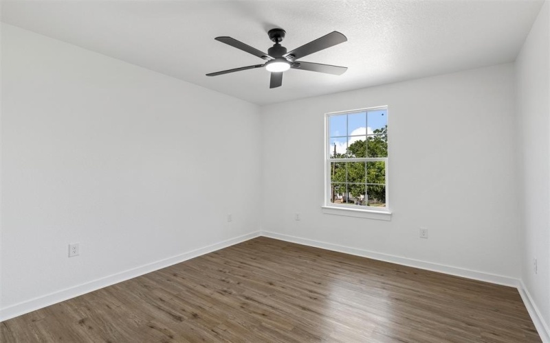 1716 N 13th Street, Waco, TX 76707, 6 Habitaciones Habitaciones , ,5 BañosBaños,Residential Multi Family,En Venta,1716 N 13th Street,0,21025492