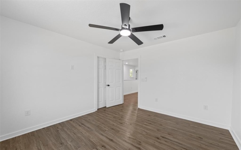 1716 N 13th Street, Waco, TX 76707, 6 Habitaciones Habitaciones , ,5 BañosBaños,Residential Multi Family,En Venta,1716 N 13th Street,0,21025492