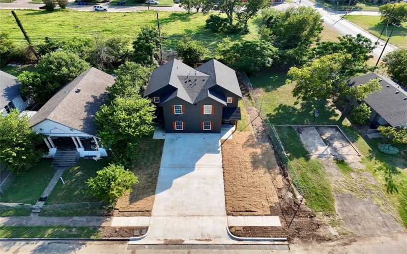 1716 N 13th Street, Waco, TX 76707, 6 Habitaciones Habitaciones , ,5 BañosBaños,Residential Multi Family,En Venta,1716 N 13th Street,0,21025492