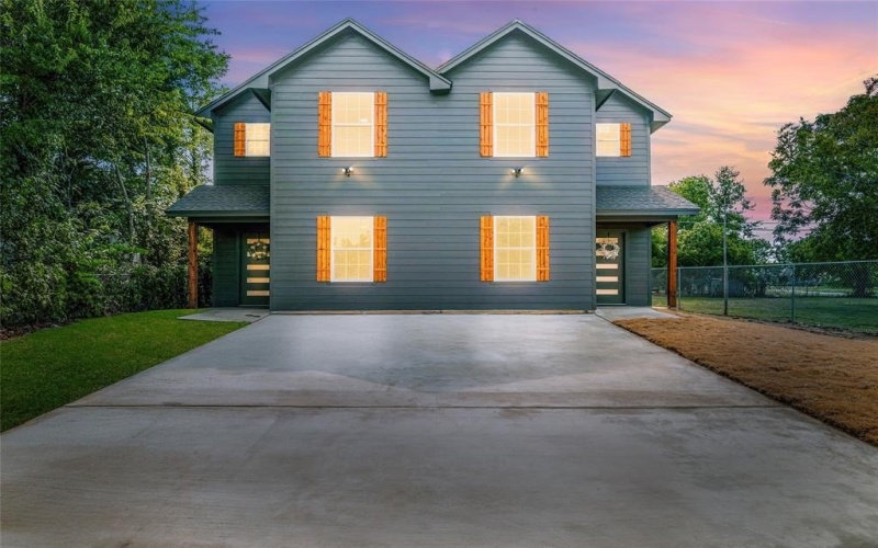 1716 N 13th Street, Waco, TX 76707, 6 Habitaciones Habitaciones , ,5 BañosBaños,Residential Multi Family,En Venta,1716 N 13th Street,0,21025492