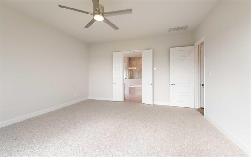 1915 Lowland Drive, Rockwall, TX 75087, 4 Bedrooms Bedrooms, ,5 BathroomsBathrooms,Residential,For Sale,1915 Lowland Drive,0,21025508