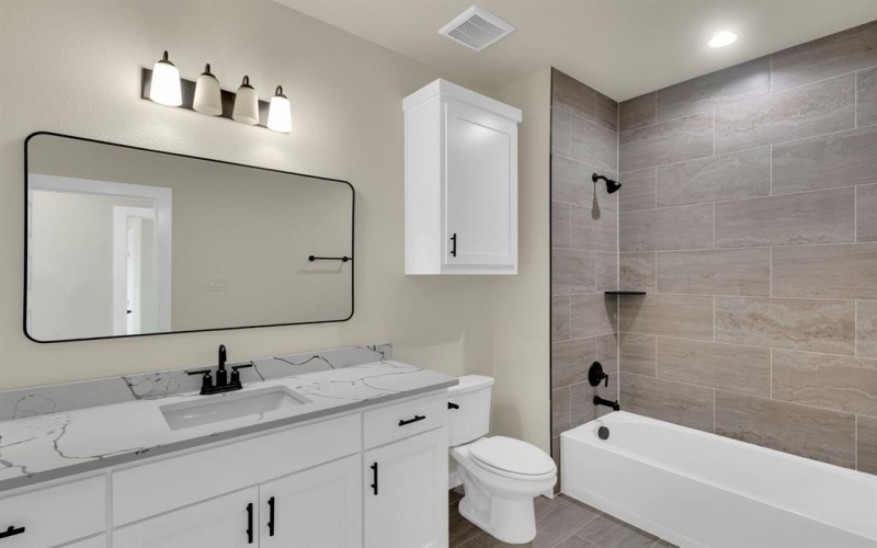 530 E Lamar Street, Palmer, TX 75152, 4 Habitaciones Habitaciones , ,2 BañosBaños,Residential,En Venta,530 E Lamar Street,0,21025522