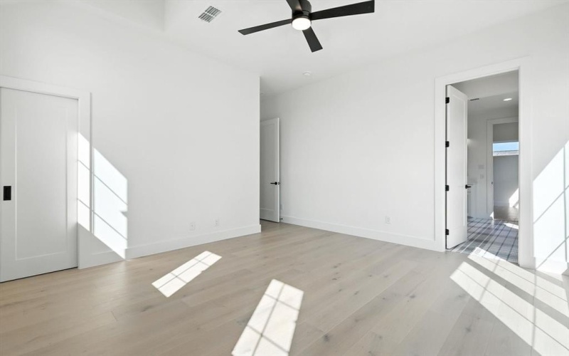 204 North Pine Street, Roanoke, TX 76262, 4 Habitaciones Habitaciones , ,3 BañosBaños,Residential,En Venta,204 North Pine Street,0,21025551