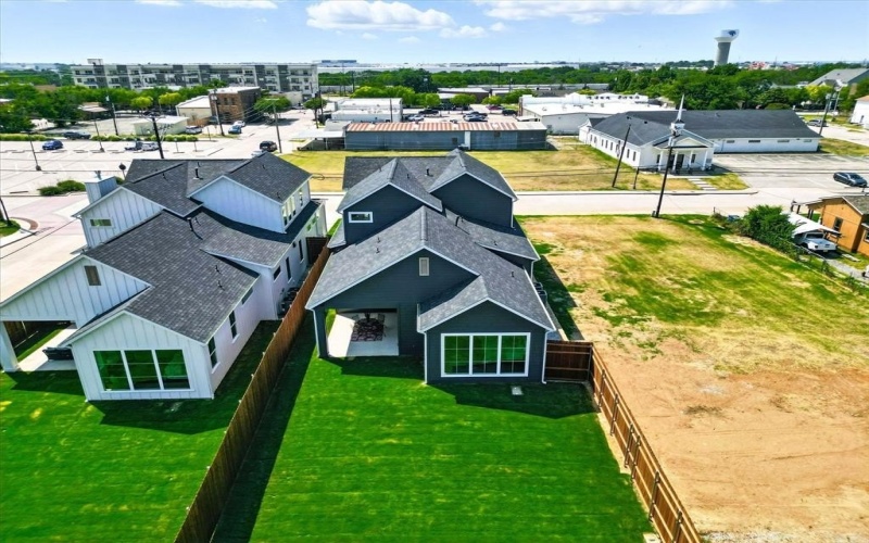 204 North Pine Street, Roanoke, TX 76262, 4 Habitaciones Habitaciones , ,3 BañosBaños,Residential,En Venta,204 North Pine Street,0,21025551
