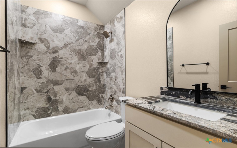417 S Blanco Street, Lockhart, TX 78644, 4 Bedrooms Bedrooms, ,3 BathroomsBathrooms,Residential,For Sale,417 S Blanco Street,0,589106