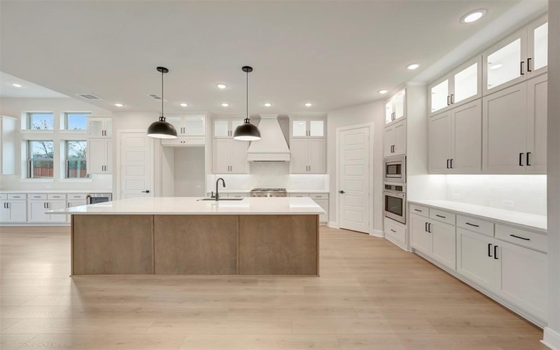 2112 Lakeside Drive, Lakewood Village, TX 75068, 4 Bedrooms Bedrooms, ,5 BathroomsBathrooms,Residential,For Sale,2112 Lakeside Drive,0,21025609