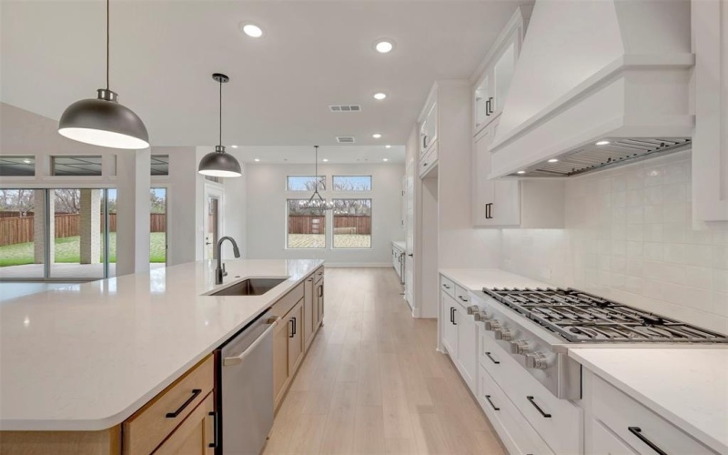 2112 Lakeside Drive, Lakewood Village, TX 75068, 4 Bedrooms Bedrooms, ,5 BathroomsBathrooms,Residential,For Sale,2112 Lakeside Drive,0,21025609