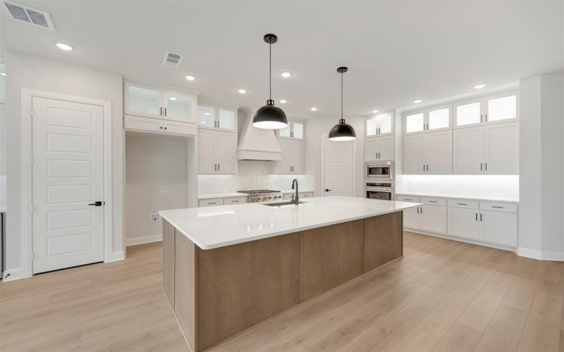 2112 Lakeside Drive, Lakewood Village, TX 75068, 4 Bedrooms Bedrooms, ,5 BathroomsBathrooms,Residential,For Sale,2112 Lakeside Drive,0,21025609