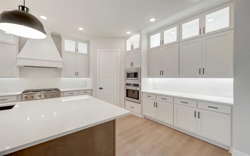 2112 Lakeside Drive, Lakewood Village, TX 75068, 4 Bedrooms Bedrooms, ,5 BathroomsBathrooms,Residential,For Sale,2112 Lakeside Drive,0,21025609