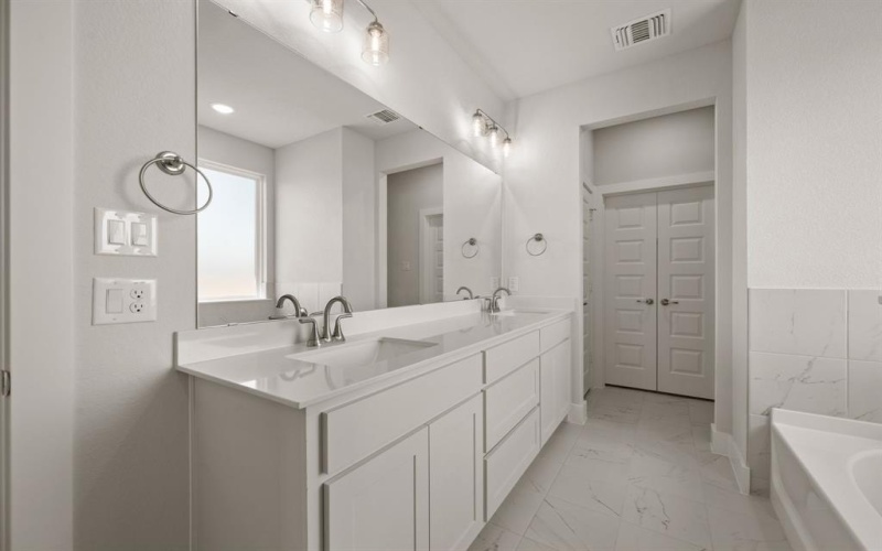 106 Brush Creek Drive, Boyd, TX 76023, 4 Bedrooms Bedrooms, ,2 BathroomsBathrooms,Residential,For Sale,106 Brush Creek Drive,0,21025721