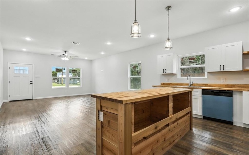 922 Scenic Drive, Granbury, TX 76048, 3 Habitaciones Habitaciones , ,2 BañosBaños,Residential,En Venta,922 Scenic Drive,0,21025762
