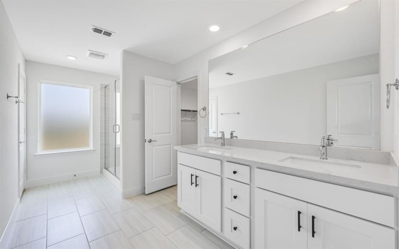 100 North Sky Drive, Celina, TX 75009, 4 Habitaciones Habitaciones , ,3 BañosBaños,Residential,En Venta,100 North Sky Drive,0,21025773