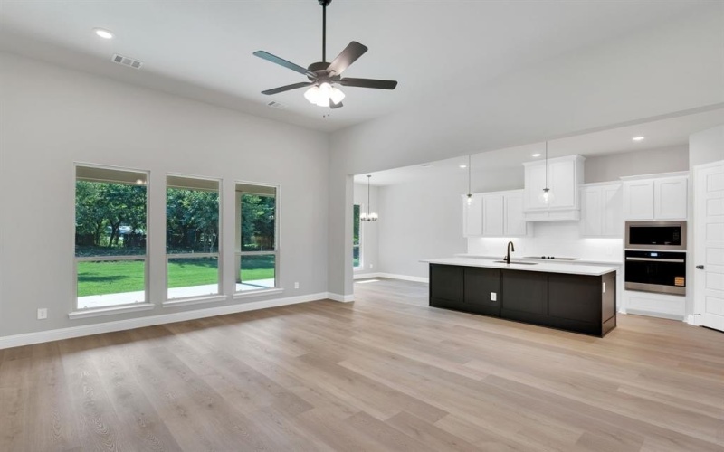 723 Crystal Lk Lane, Red Oak, TX 75154, 4 Bedrooms Bedrooms, ,3 BathroomsBathrooms,Residential,For Sale,723 Crystal Lk Lane,0,21025775