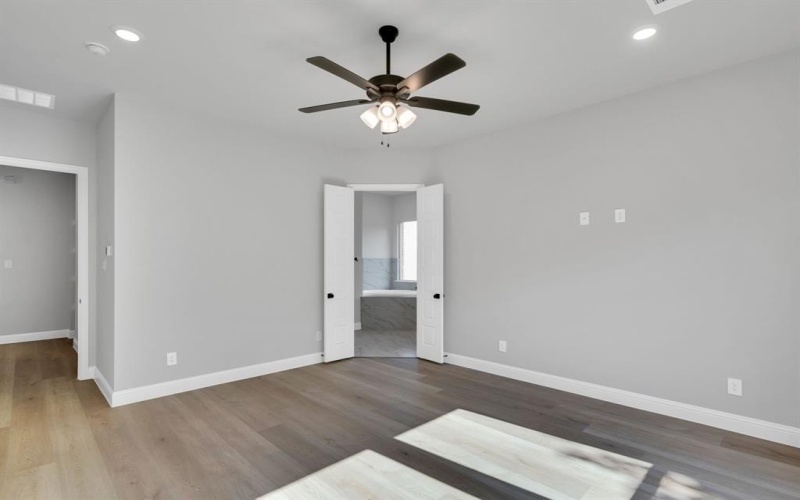 723 Crystal Lk Lane, Red Oak, TX 75154, 4 Bedrooms Bedrooms, ,3 BathroomsBathrooms,Residential,For Sale,723 Crystal Lk Lane,0,21025775