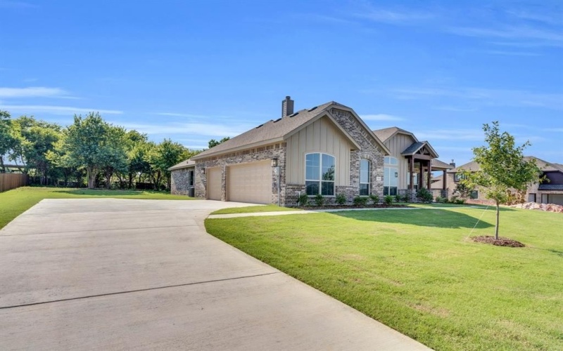 723 Crystal Lk Lane, Red Oak, TX 75154, 4 Bedrooms Bedrooms, ,3 BathroomsBathrooms,Residential,For Sale,723 Crystal Lk Lane,0,21025775