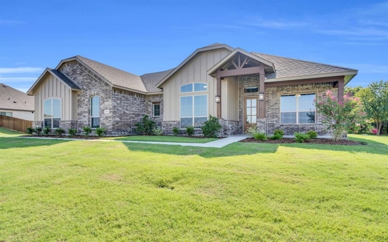 723 Crystal Lk Lane, Red Oak, TX 75154, 4 Bedrooms Bedrooms, ,3 BathroomsBathrooms,Residential,For Sale,723 Crystal Lk Lane,0,21025775