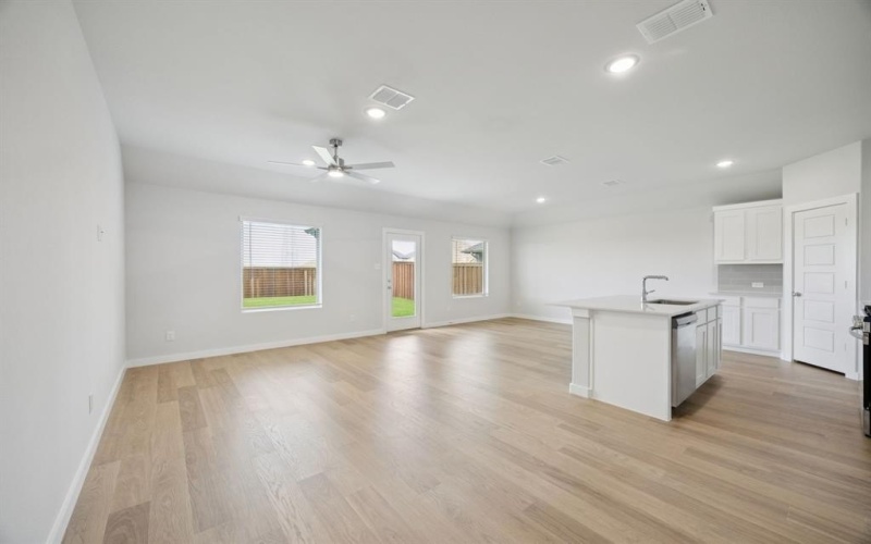 916 Rosemary Hill Drive, McKinney, TX 75071, 3 Habitaciones Habitaciones , ,2 BañosBaños,Residential,En Venta,916 Rosemary Hill Drive,0,21025936