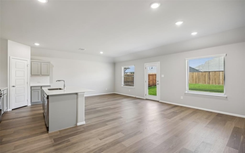 916 Rosemary Hill Drive, McKinney, TX 75071, 3 Habitaciones Habitaciones , ,2 BañosBaños,Residential,En Venta,916 Rosemary Hill Drive,0,21025936
