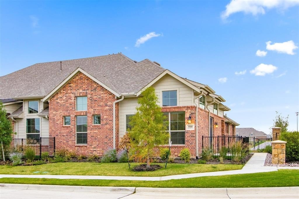 2812 Applewood Way, Wylie, TX 75098, 2 Bedrooms Bedrooms, ,2 BathroomsBathrooms,Residential,For Sale,2812 Applewood Way,0,21025958
