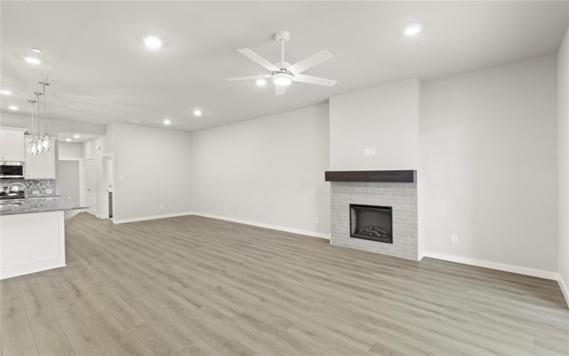 650 Oakridge Drive, Wylie, TX 75098, 2 Habitaciones Habitaciones , ,2 BañosBaños,Residential,En Venta,650 Oakridge Drive,0,21025970